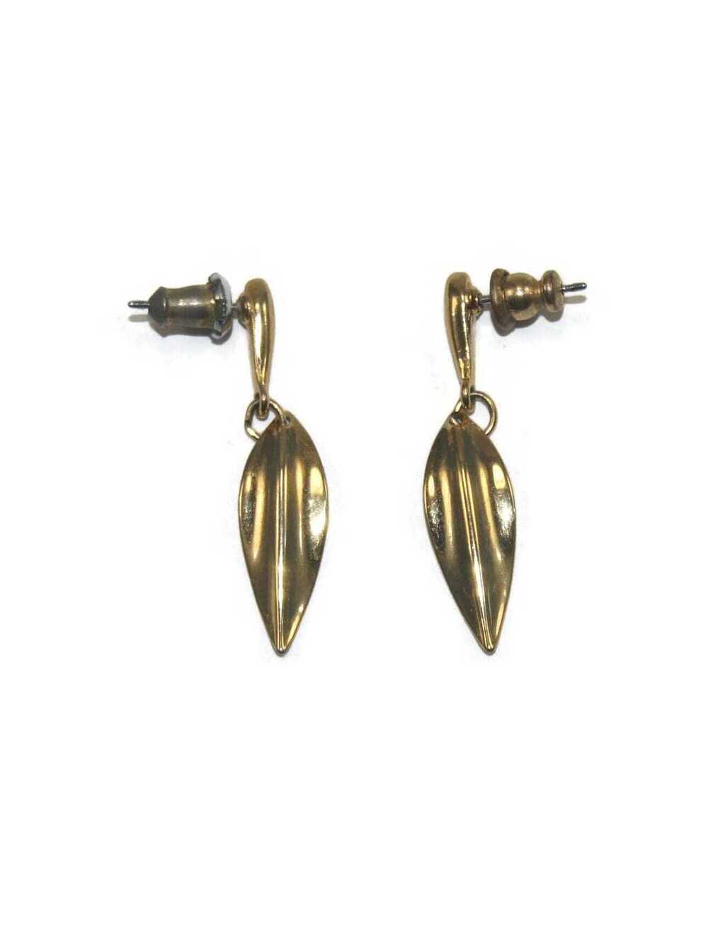 Vintage Gold Tone Leaf Dangle Earrings with Post Backs for Pierced Ears.